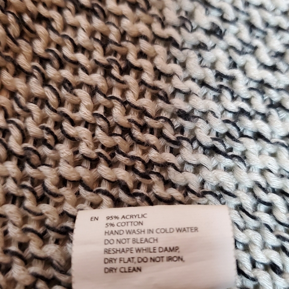 RDI Oversized Hi Lo Knit Sweater - Picture 4 of 4